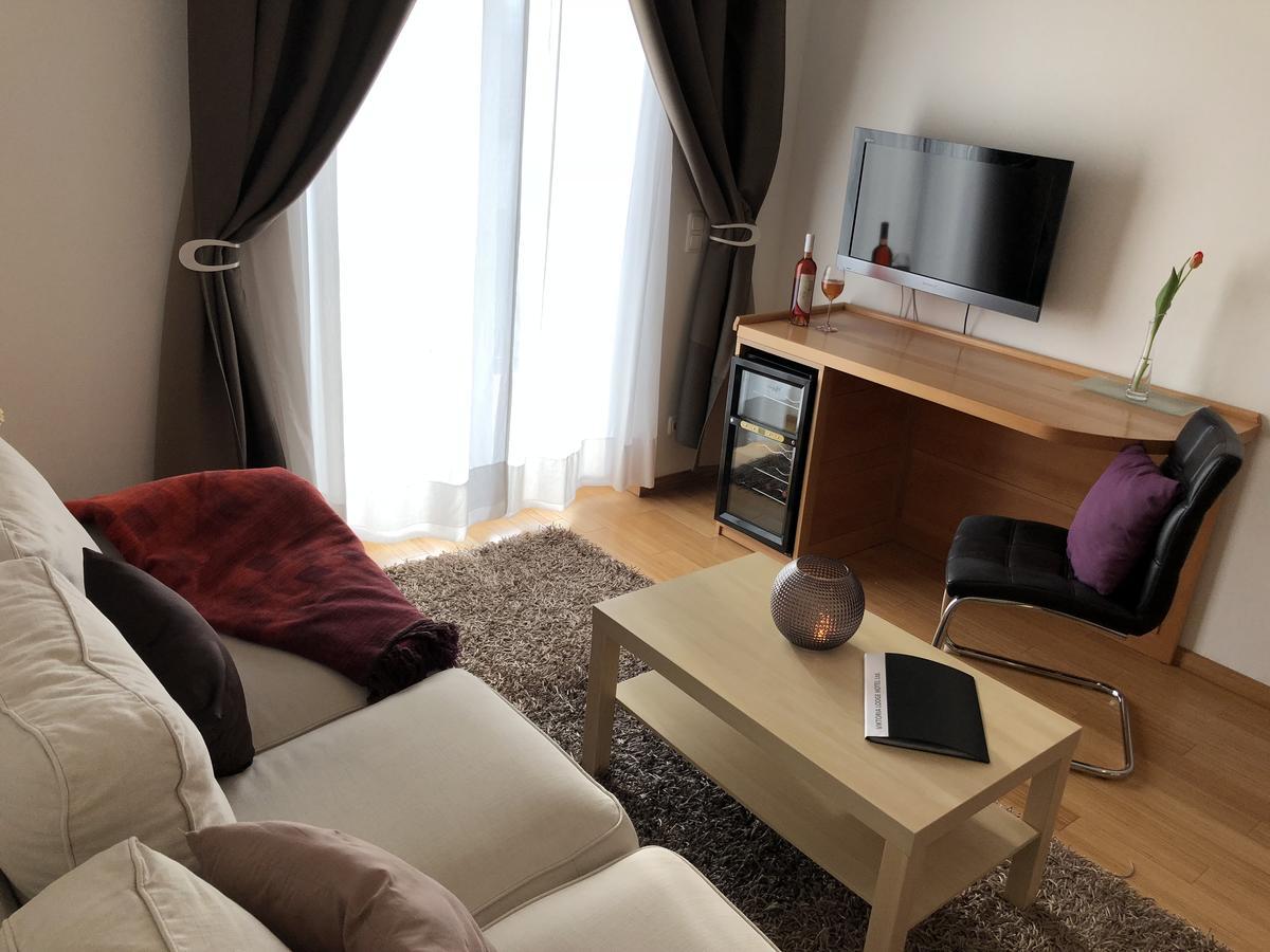Viktoria Lodge Bed&Breakfast Vodice Eksteriør bilde