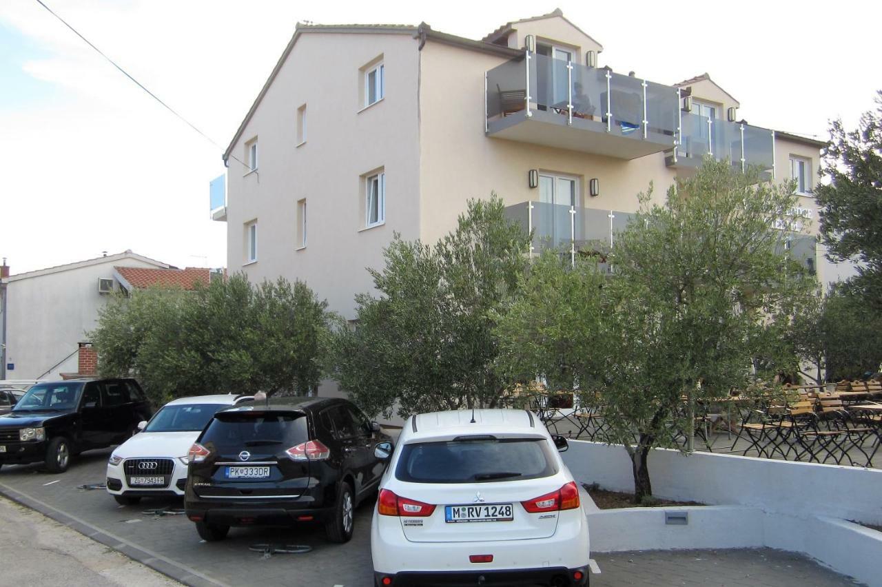 Viktoria Lodge Bed&Breakfast Vodice Eksteriør bilde